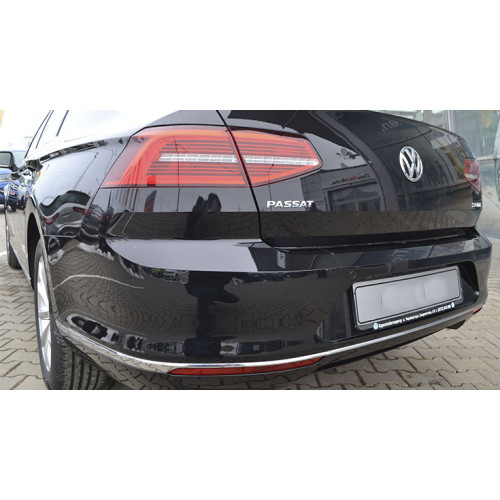 Хром оконтовка на задний бампер VW Passat B8 2017 